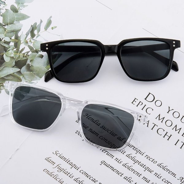 Rivet Sunglasses Rice Studded Sunglasses Sunglasses Small Square Frame